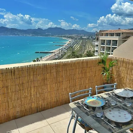 Le Seaview-quiet-swimming Pool-car Park-seafront